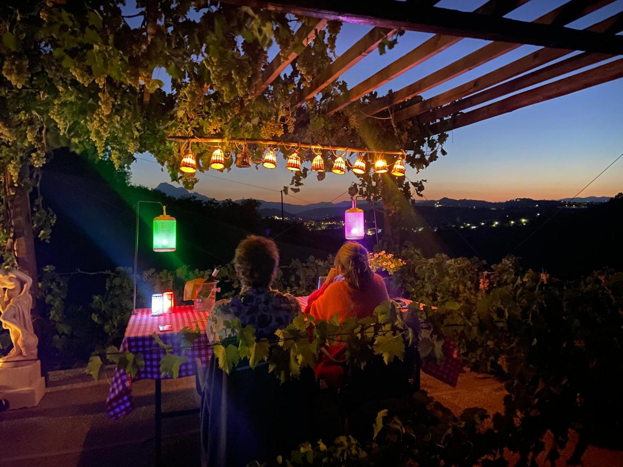 Bed And Adventure Tramontana Resort - Casetta & Wellness Castilenti Exterior foto
